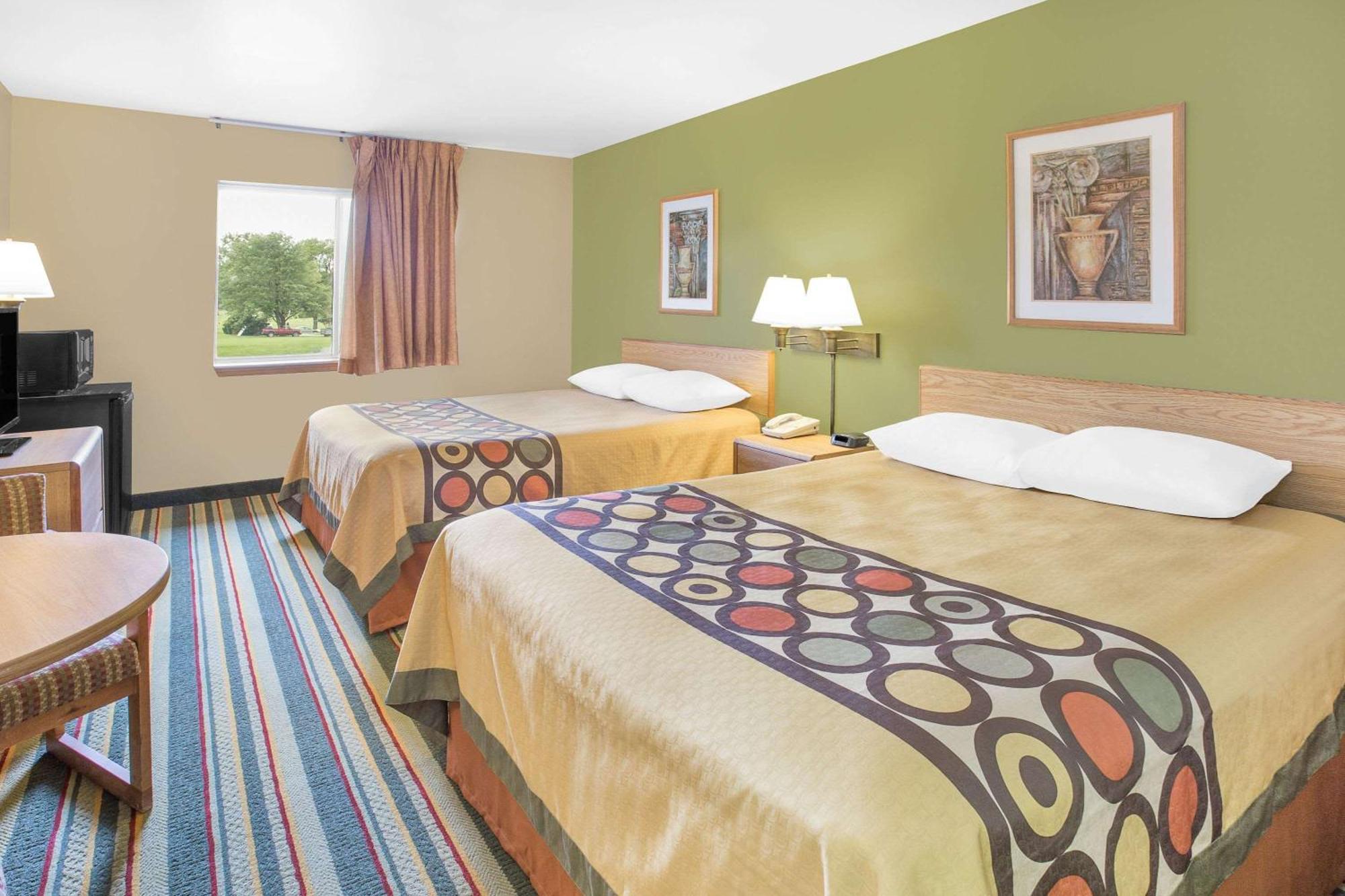 Отель Super 8 By Wyndham East Moline Экстерьер фото
